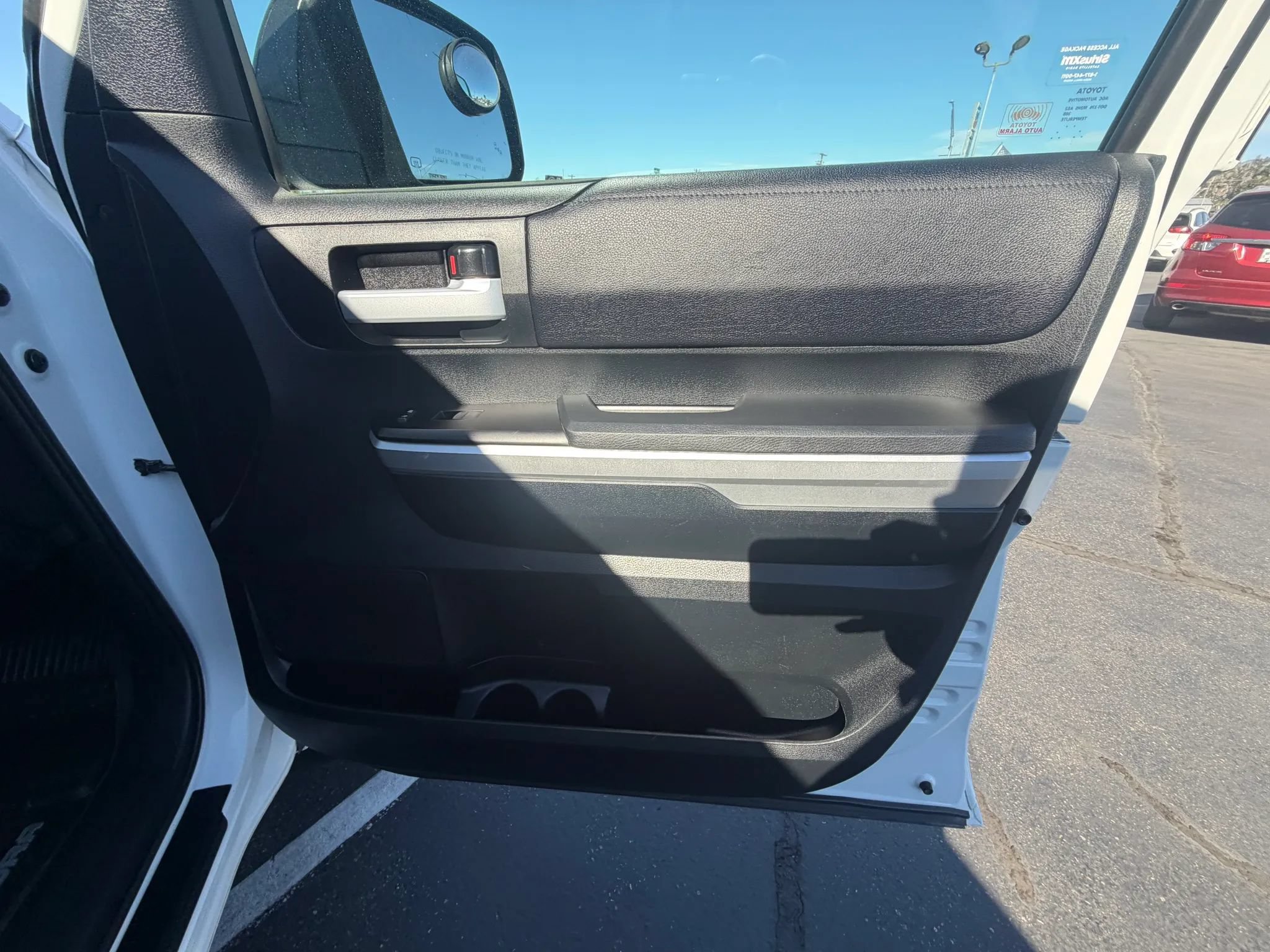 Used 2017 Toyota Tundra SR5 AWD/4WD image 15