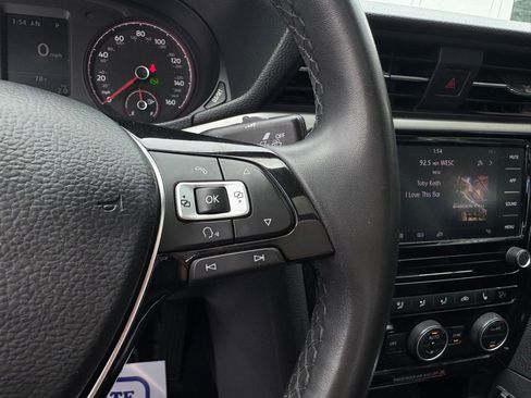 Used 2021 Volkswagen Passat 2.0T SE image 13