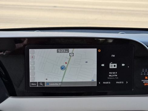 Used 2022 Hyundai Palisade SEL w/ Premium Package FWD image 15