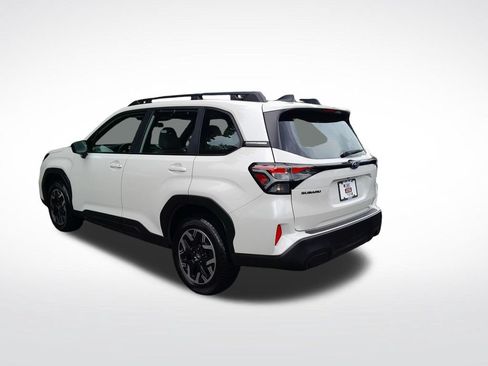 Certified 2025 Subaru Forester AWD/4WD image 6