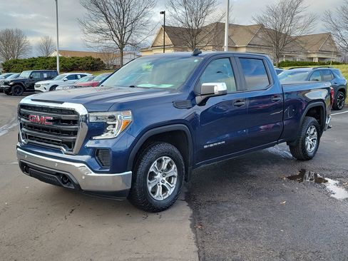 Used 2020 GMC Sierra 1500 4x4 Crew Cab w/ Sierra Value Package image 2