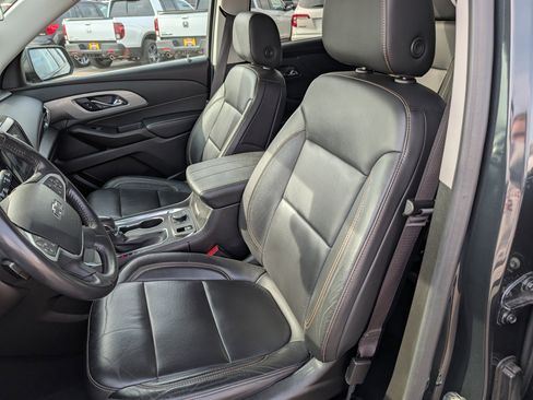 Used 2021 Chevrolet Traverse RS image 21