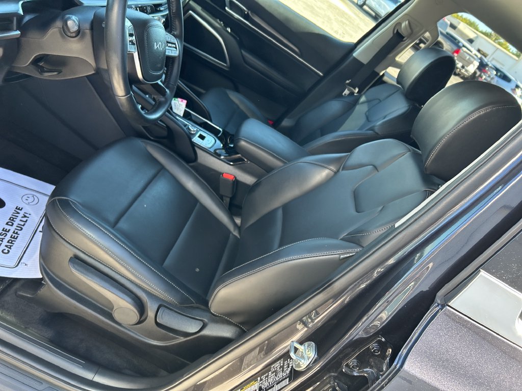 Used 2025 Kia Telluride LX FWD image 10