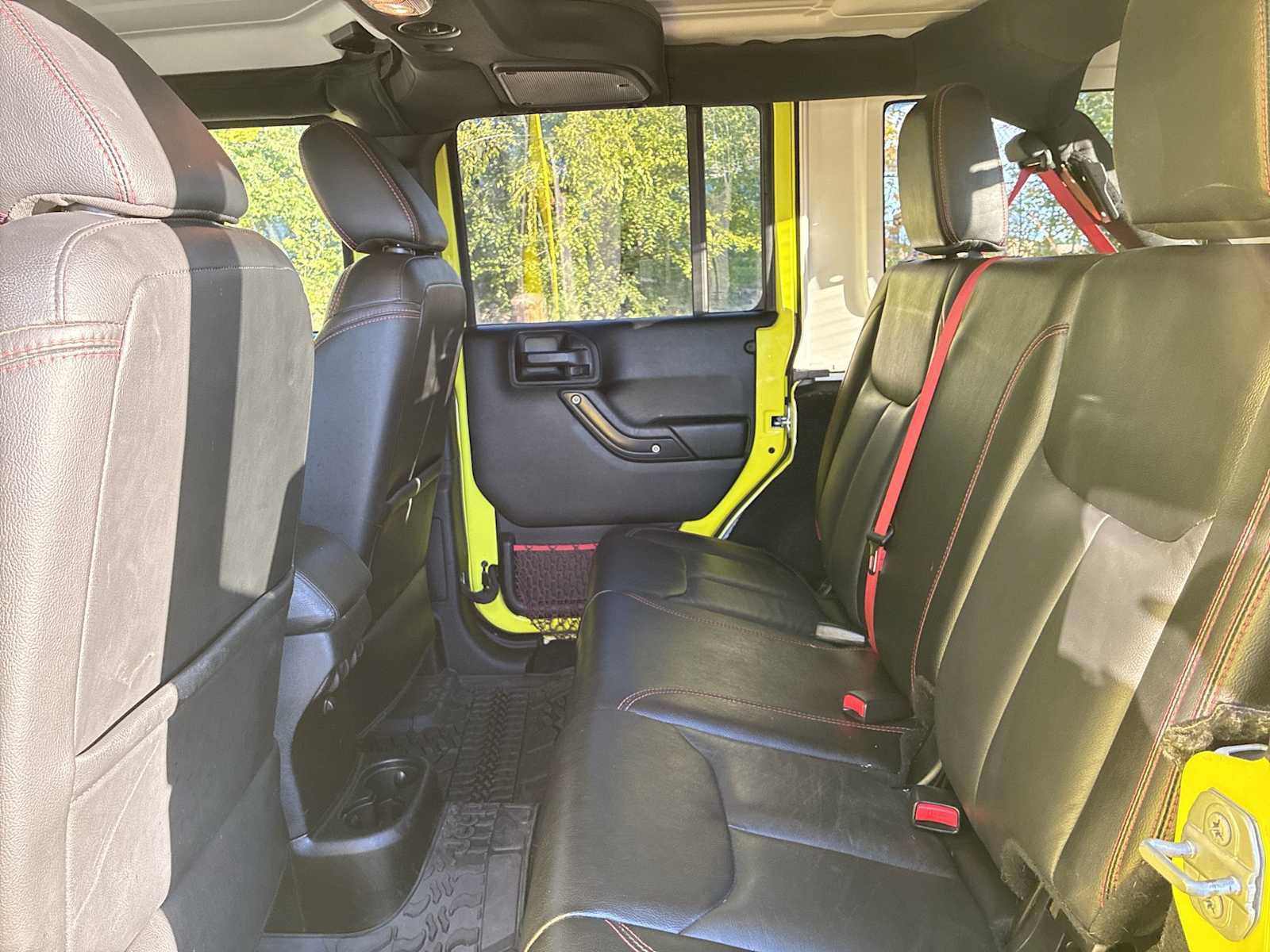 Used 2018 Jeep Wrangler Unlimited Rubicon AWD/4WD image 22