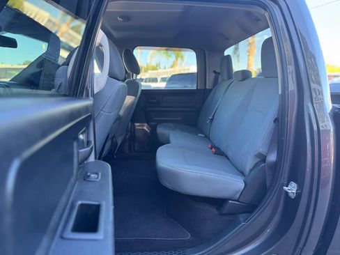 Used 2018 RAM 2500 Tradesman w/ Chrome Appearance Group AWD/4WD image 12
