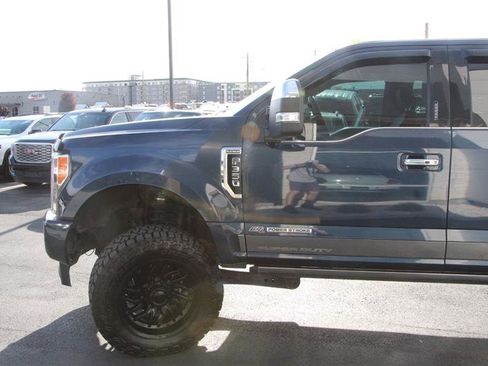 Used 2019 Ford F350 Platinum w/ Platinum Ultimate Package AWD/4WD image 4