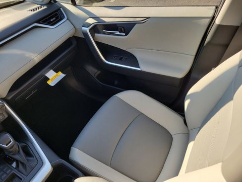 New 2025 Toyota RAV4 XLE Premium w/ Weather Package image 19