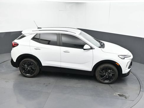 Used 2024 Buick Encore GX Sport Touring AWD/4WD image 37