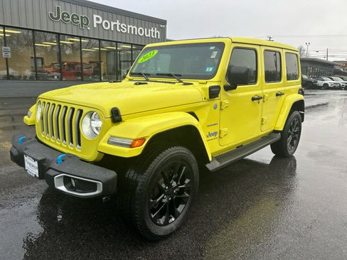 Used 2023 Jeep Wrangler Sahara w/ Cold Weather Group image 14