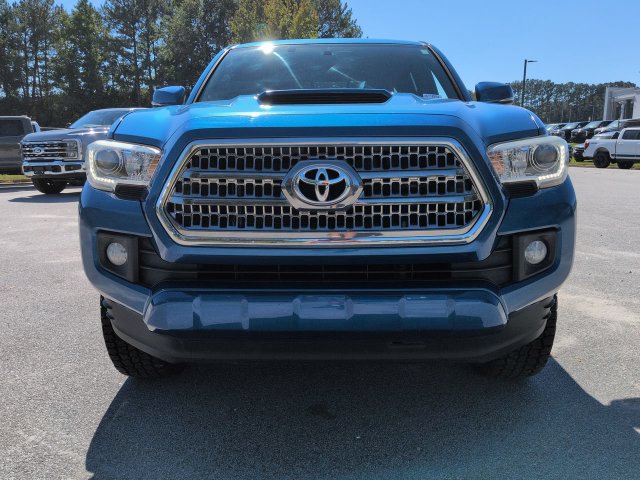 Used 2016 Toyota Tacoma TRD Sport w/ Towing Package RWD image 9