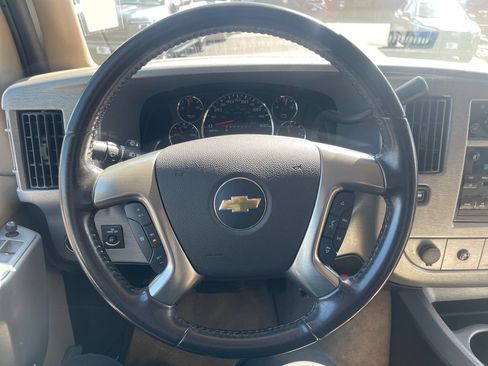 Used 2014 Chevrolet Express 1500 AWD image 19