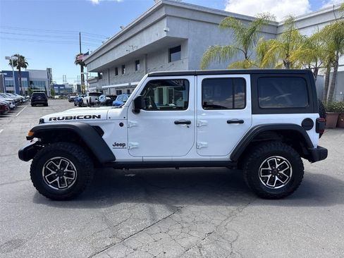 Used 2025 Jeep Wrangler Unlimited Rubicon AWD/4WD image 6