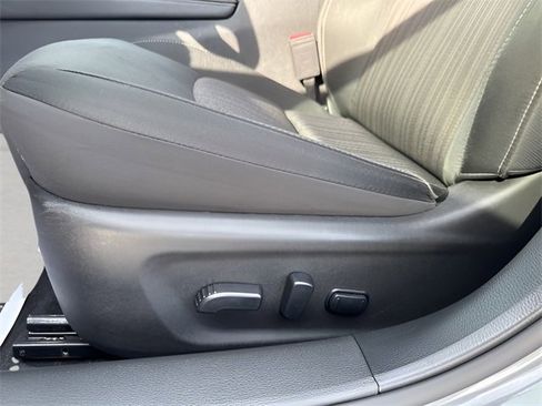 Used 2024 Nissan Altima 2.5 SV w/ SV Premium Package image 11