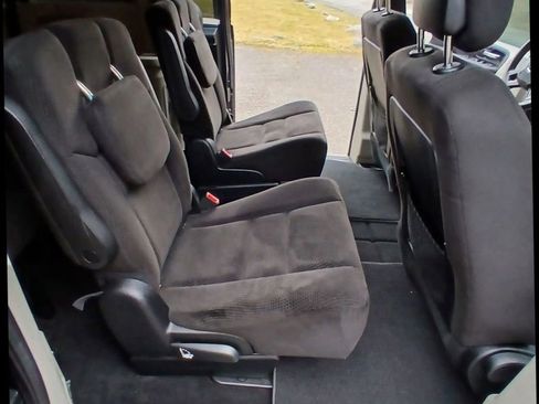 Used 2014 Dodge Grand Caravan SE w/ Quick Order Package 29E SE image 12