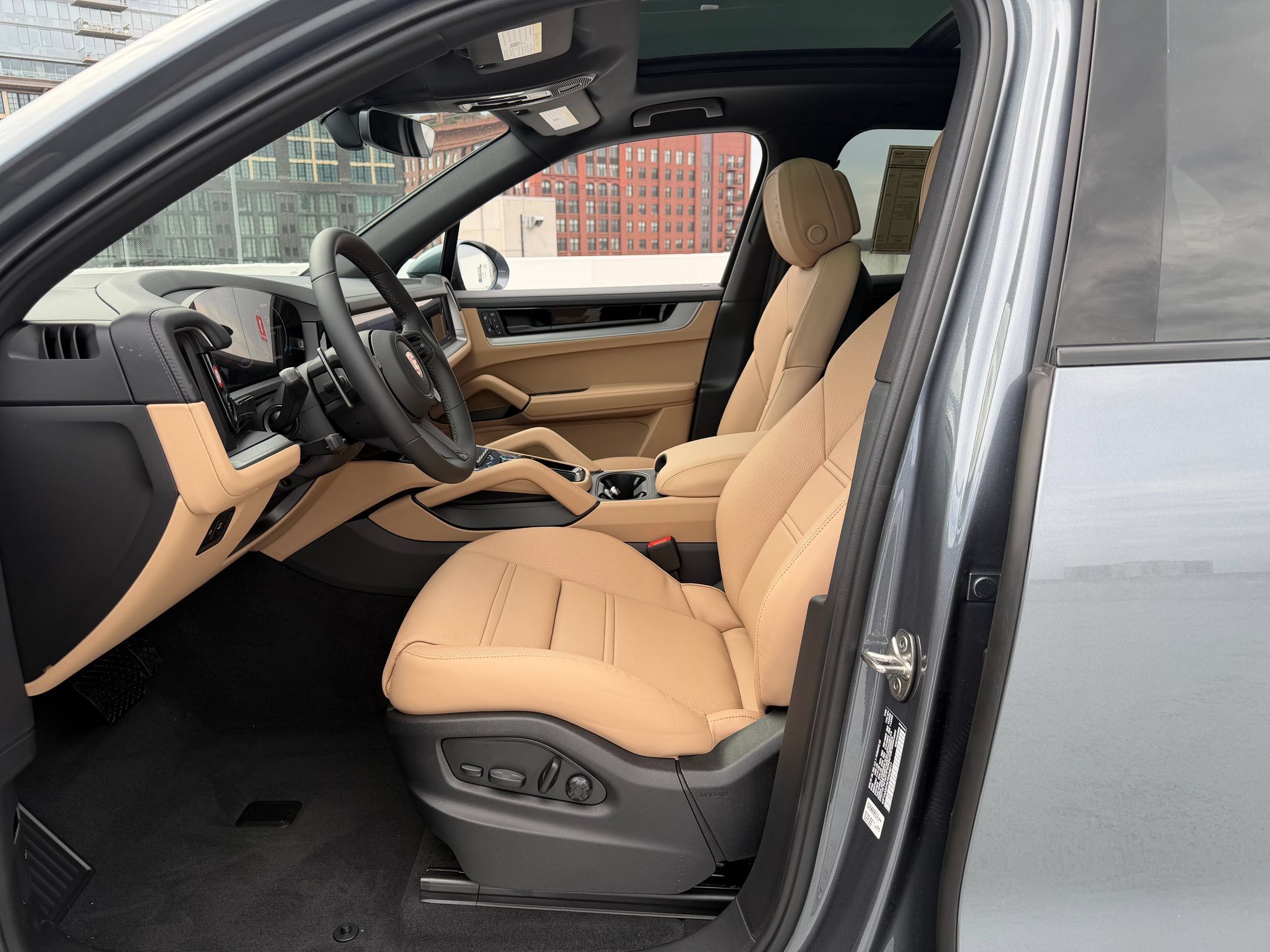 Certified 2026 Porsche Cayenne AWD/4WD image 24