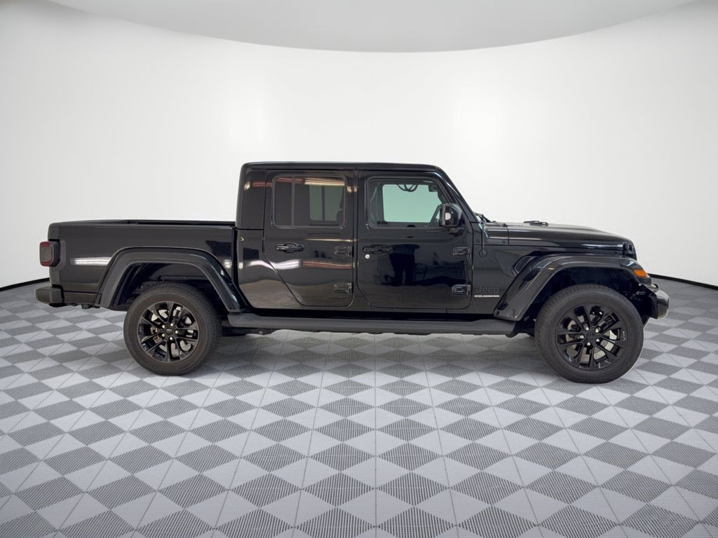 Used 2023 Jeep Gladiator Overland AWD/4WD image 8