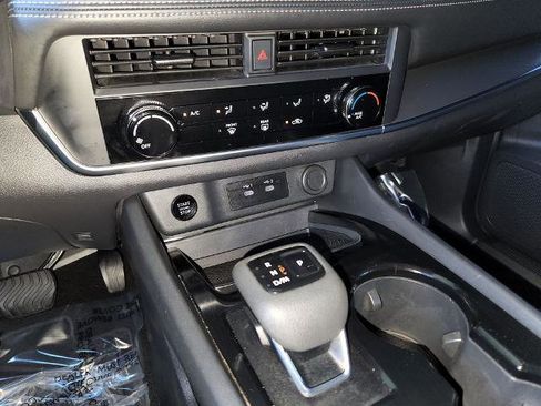 Certified 2024 Nissan Rogue S image 20