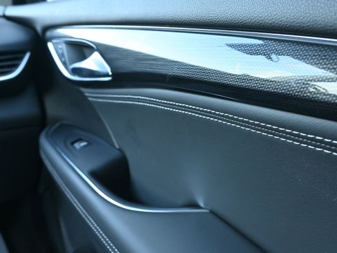 Used 2023 Buick Envision Essence w/ Sport Touring Package image 21