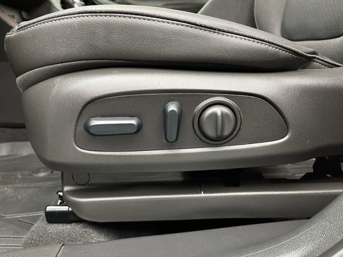 New 2026 Buick Encore GX Preferred w/ Comfort Package AWD/4WD image 9