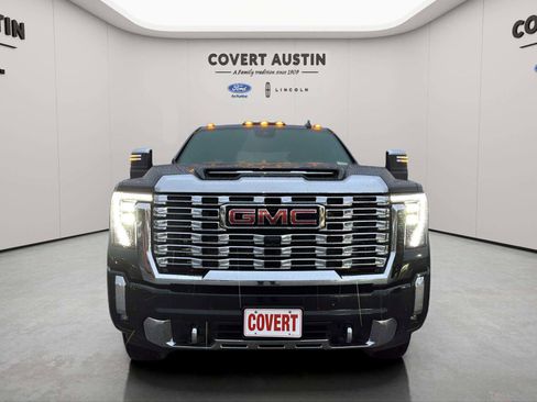 Used 2024 GMC Sierra 3500 Denali w/ Denali Reserve Package image 8