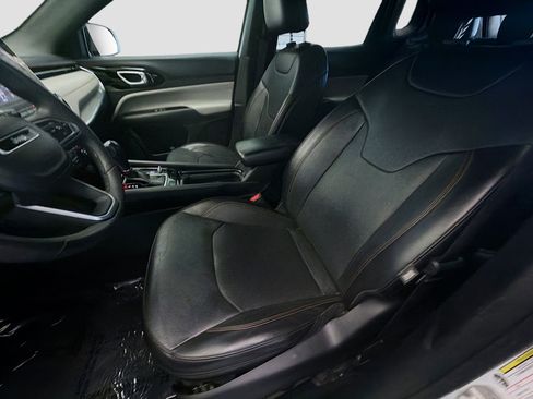 Used 2023 Jeep Compass Limited AWD/4WD image 11