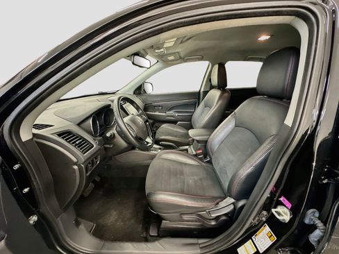 Used 2024 Mitsubishi Outlander Sport AWD image 13