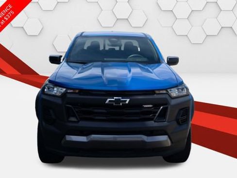 Used 2024 Chevrolet Colorado Trail Boss w/ Advanced Trailering Package AWD/4WD image 9