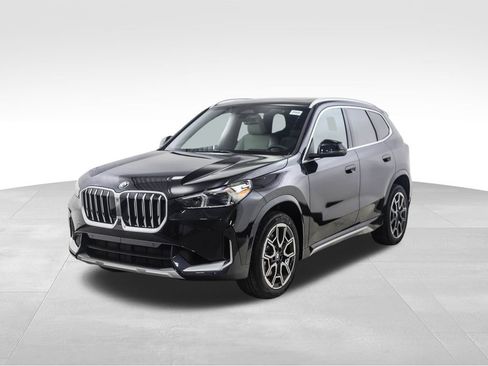 Used 2025 BMW X1 xDrive28i w/ Technology Package image 1