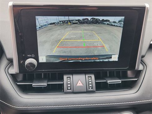 Used 2023 Toyota RAV4 XLE Premium image 17