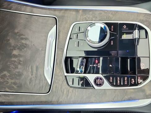 Used 2024 BMW X7 xDrive40i w/ M Sport Package image 52