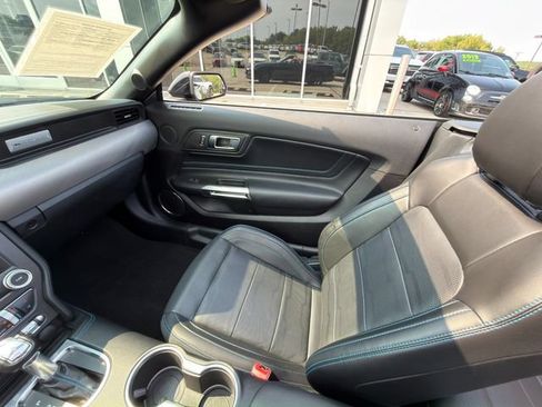 Used 2022 Ford Mustang GT Premium w/ Equipment Group 401A RWD image 21