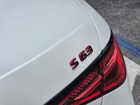 Used 2024 Mercedes-Benz S 63 AMG S w/ Carbon Fiber Exterior Package image 7