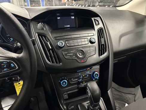 Used 2018 Ford Focus SE image 11