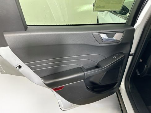 Used 2025 Ford Escape ST-Line FWD image 25