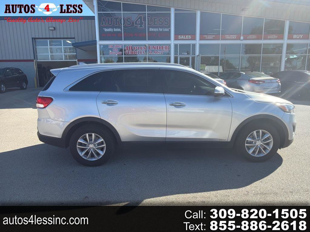 Used 2017 Kia Sorento AWD w/ LX Convenience Package image 1
