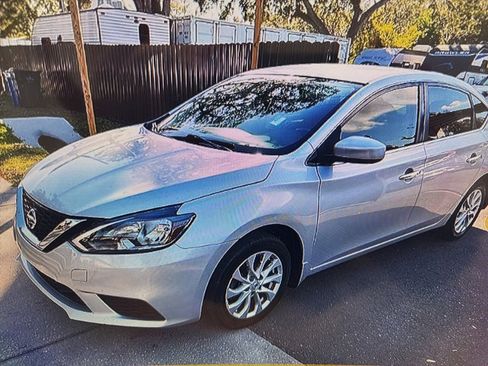 Used 2019 Nissan Sentra SV image 1