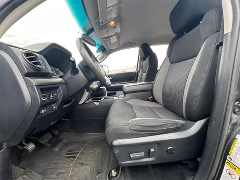 Used 2017 Toyota Tundra SR5 image 24