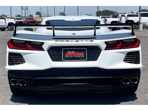 Used 2024 Chevrolet Corvette Stingray Preferred Cpe w/ Z51 Performance Package RWD image 4
