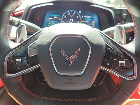 Used 2023 Chevrolet Corvette Stingray Preferred Cpe w/ Z51 Performance Package RWD image 31