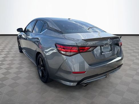 Used 2022 Nissan Sentra SR w/ SR Premium Package FWD image 5