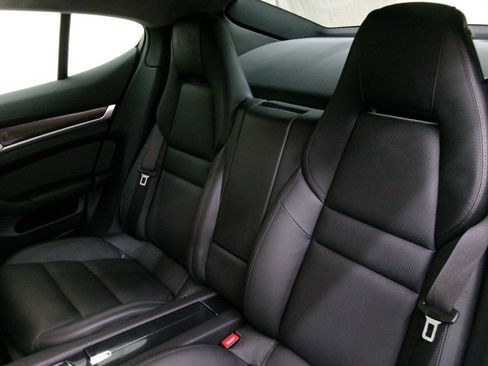 Used 2014 Porsche Panamera 4 AWD/4WD image 19