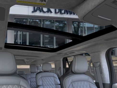 New 2026 Lincoln Navigator L Black Label AWD/4WD image 22