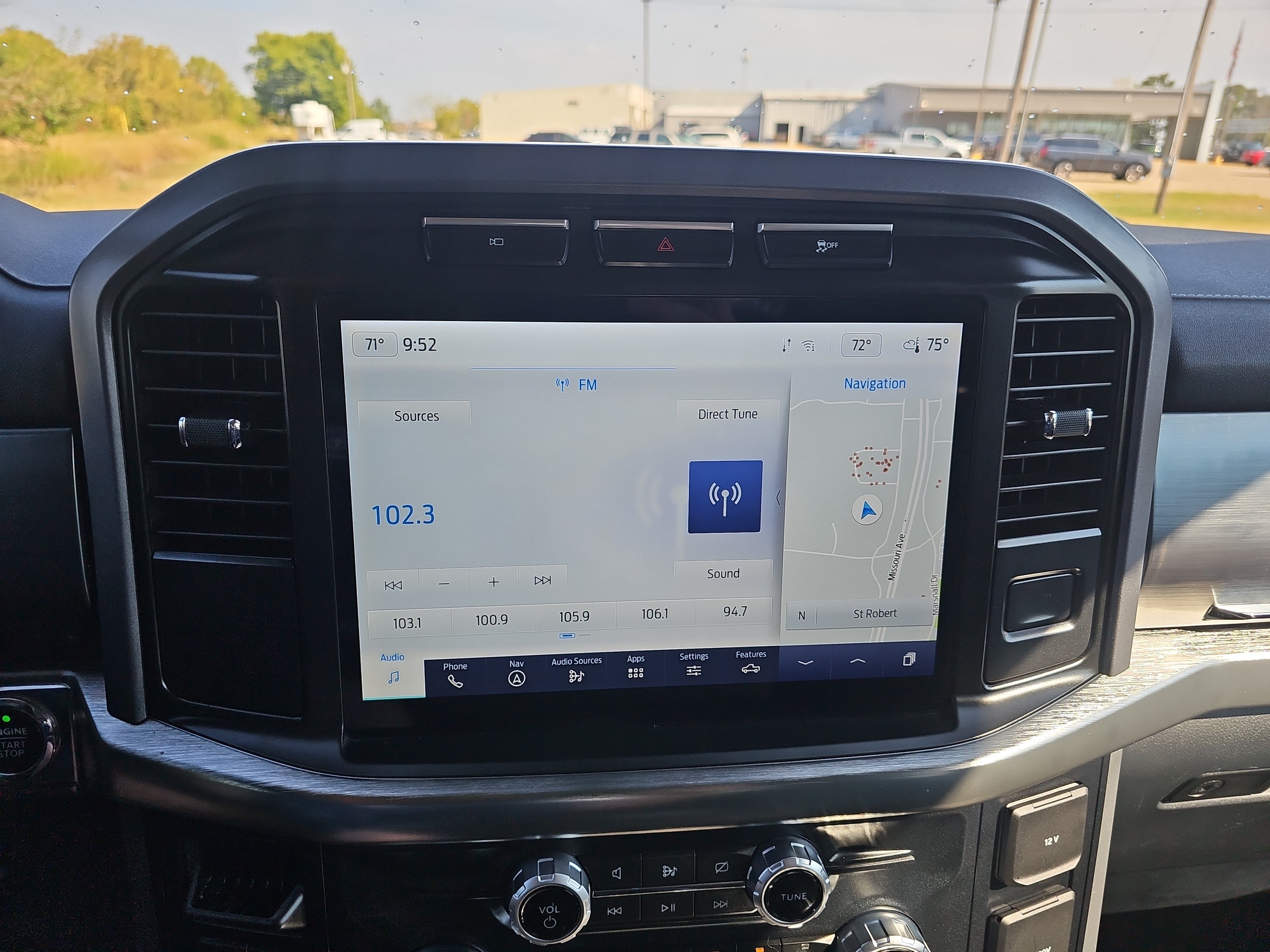 Used 2023 Ford F150 Lariat AWD/4WD image 28
