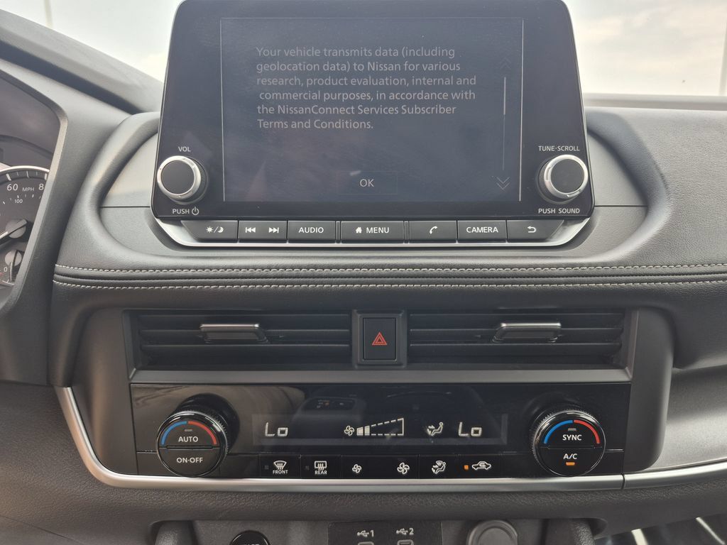 Used 2025 Nissan Rogue SV AWD/4WD image 9