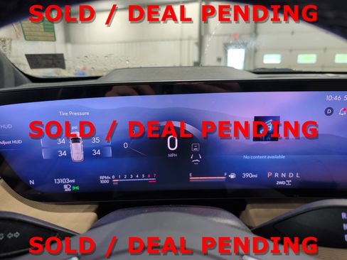 Used 2025 Buick Enclave Preferred w/ Power Package AWD/4WD image 9