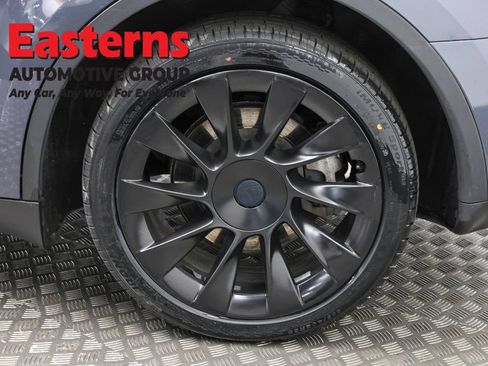 Used 2023 Tesla Model Y AWD image 27