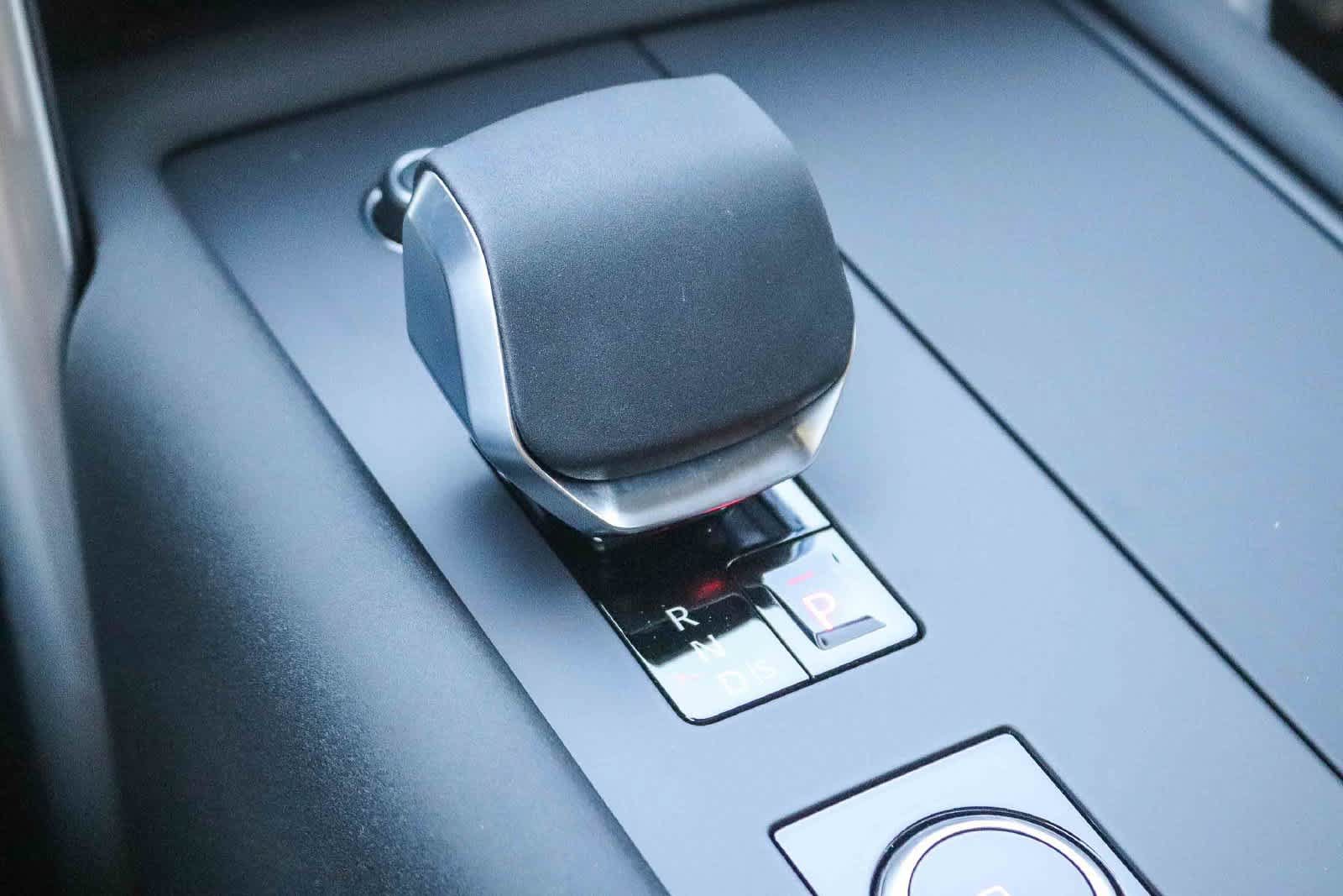 New 2026 Land Rover Discovery S AWD/4WD image 22