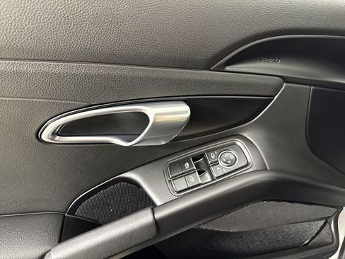 Certified 2018 Porsche 718 Boxster RWD image 33