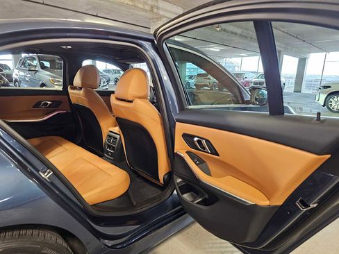 Used 2025 BMW 330i xDrive Sedan w/ M Sport Package image 36