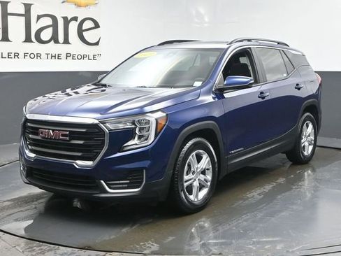 Used 2023 GMC Terrain SLE w/ Driver Convenience Package image 33